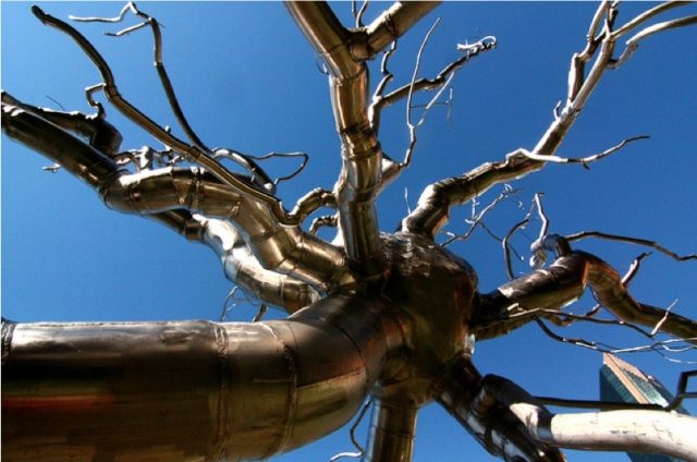 Figure 1. The stainless steel sculpture “Neuron” by Roxy Paine outside the Museum of Contemporary Art, Sydney. | Credit: Cristopher Neugebauer (Flickr).