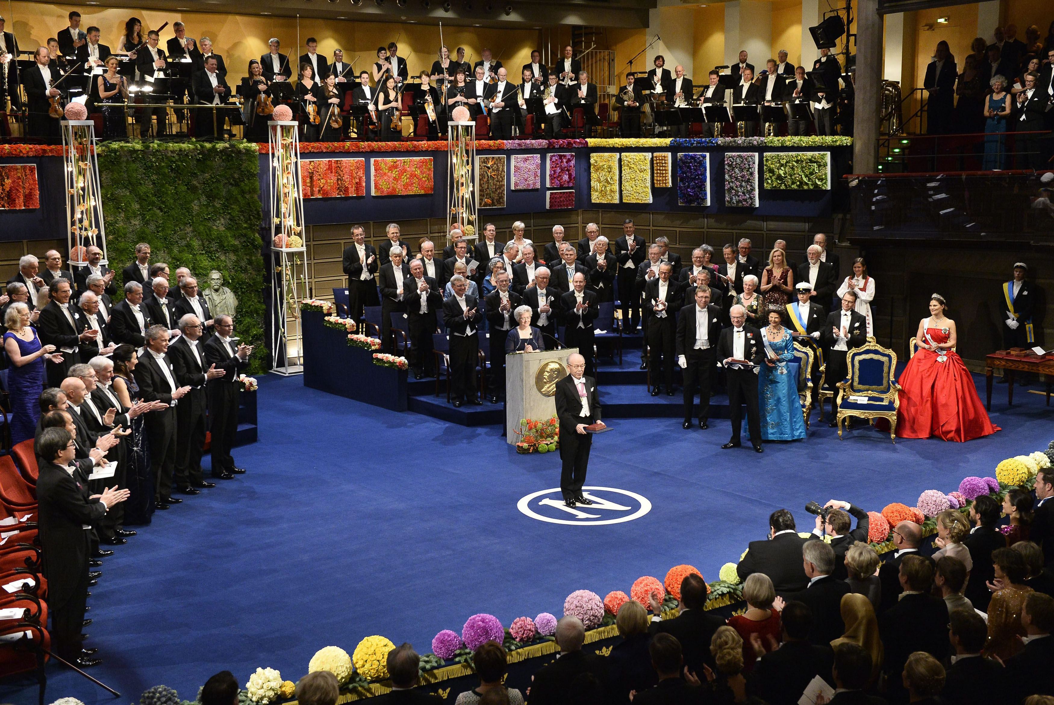 Nobel prize awards. Нобелевская премия в Стокгольме. Шведский Король Нобелевская премия.