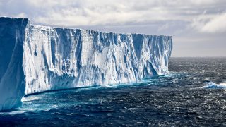 Melting ice sheets can lower local sea levels