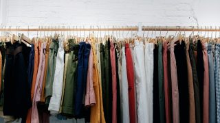 Does rented clothes instead of buying them have a real (positive) environmental impact?