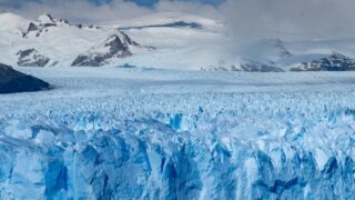 A new AI model reveals the volume of the world’s glaciers